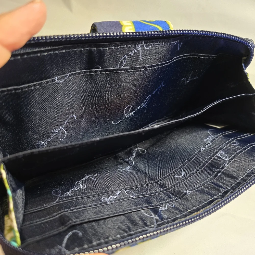 Vera Bradley Retired Rhythm and Blues Turn Lock Style Clutch Wallet - Quilted - Picture 5 of 9